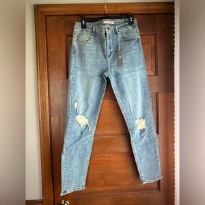 Tractr Women’s Mid Rise “Diane” Jeans ✨